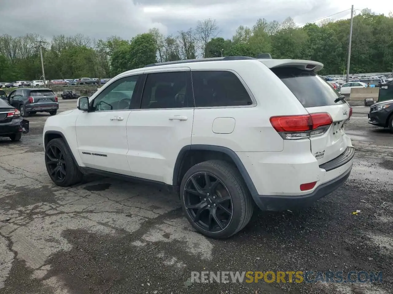 2 Photograph of a damaged car 1C4RJFAG2KC592635 JEEP GRAND CHER 2019