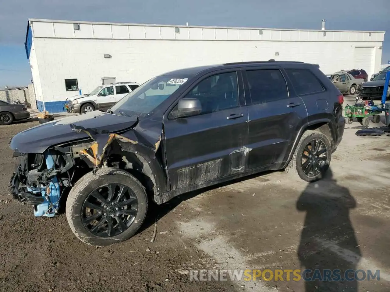 1 Photograph of a damaged car 1C4RJFAG2KC609482 JEEP GRAND CHER 2019