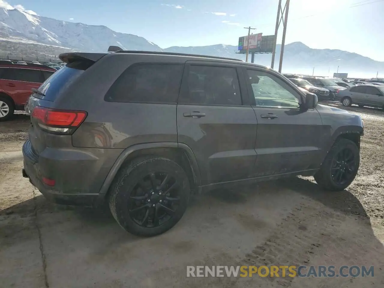 3 Photograph of a damaged car 1C4RJFAG2KC609482 JEEP GRAND CHER 2019