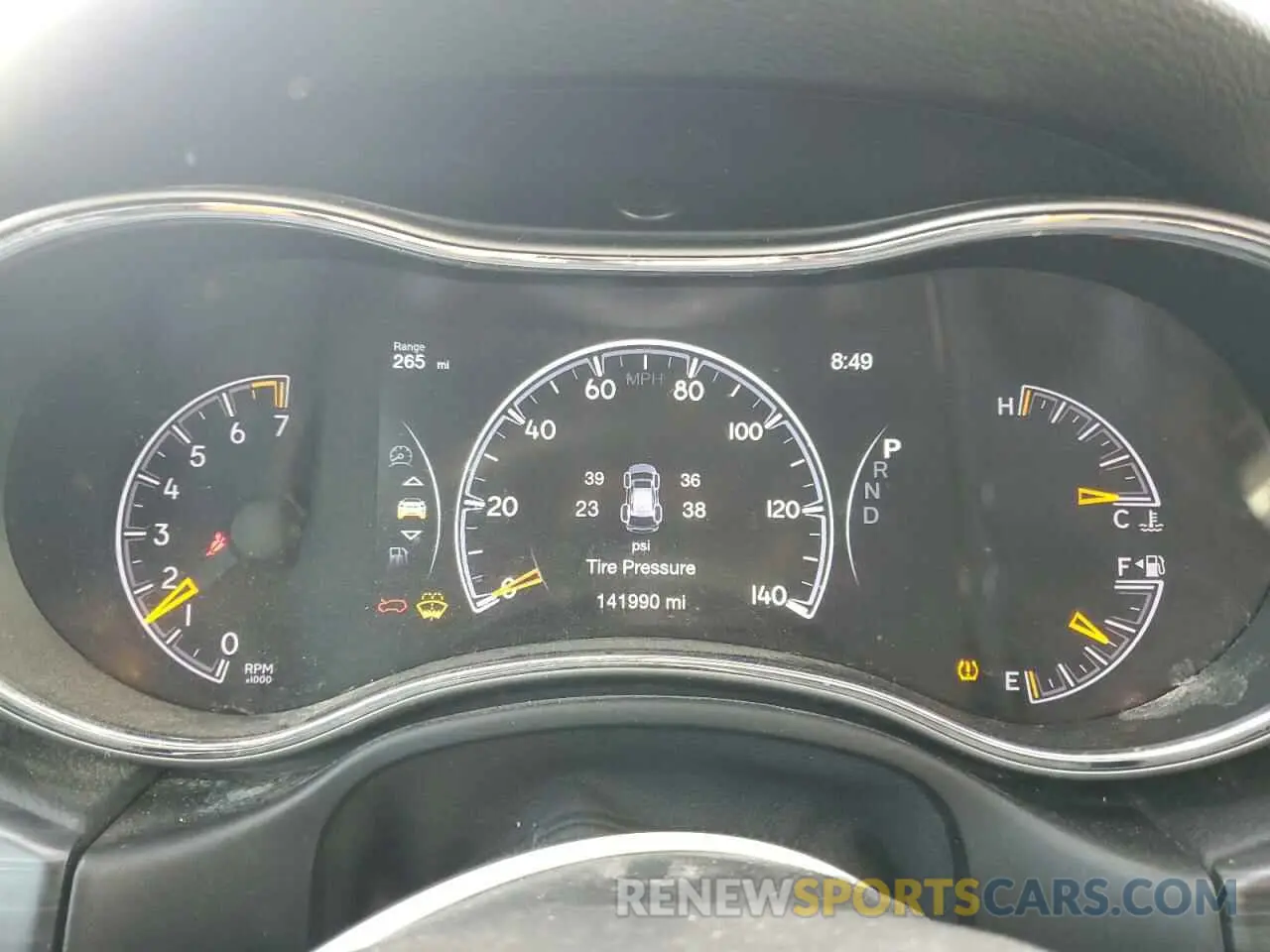 9 Photograph of a damaged car 1C4RJFAG2KC609482 JEEP GRAND CHER 2019