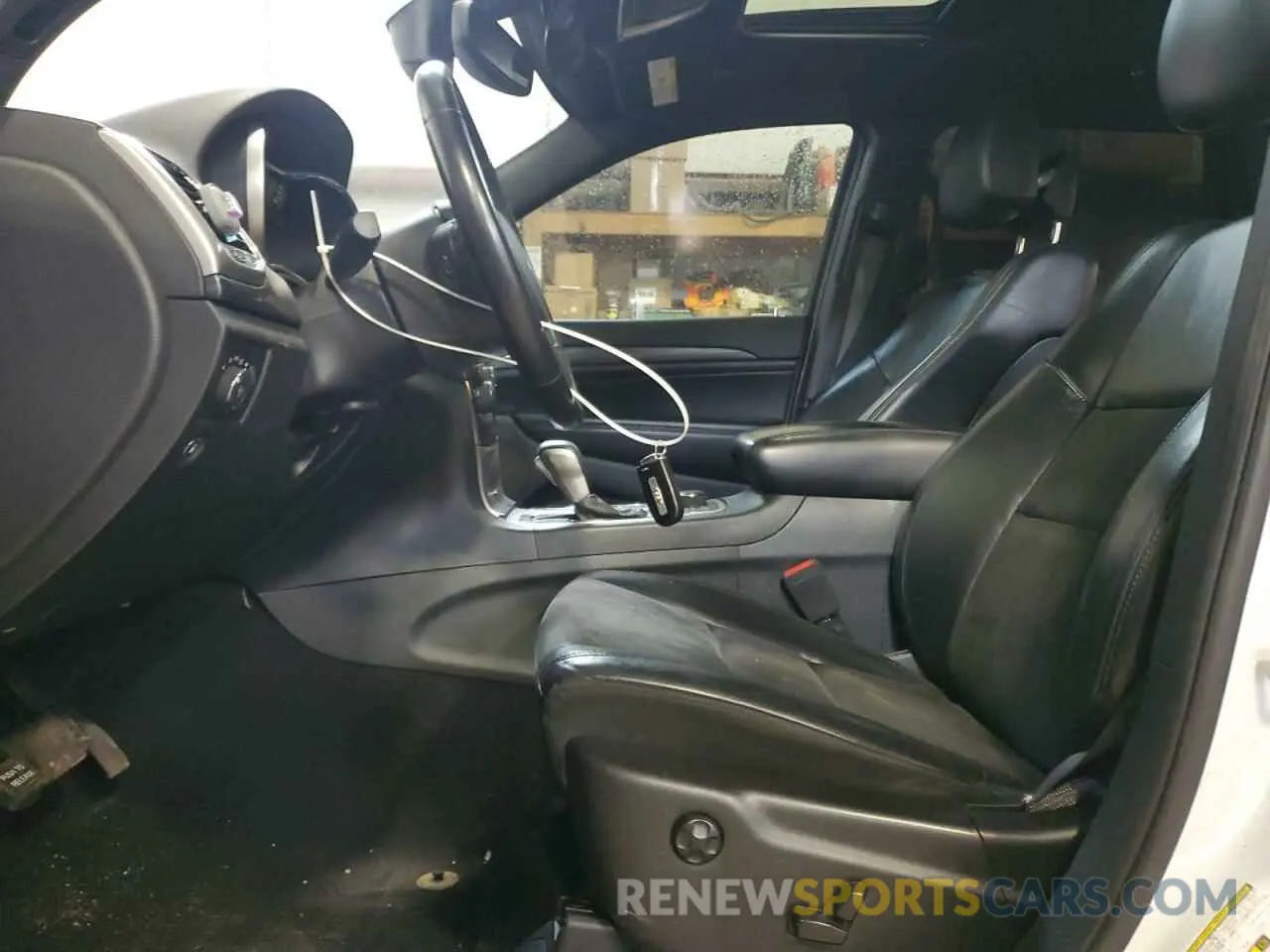 7 Photograph of a damaged car 1C4RJFAG2KC758751 JEEP GRAND CHER 2019