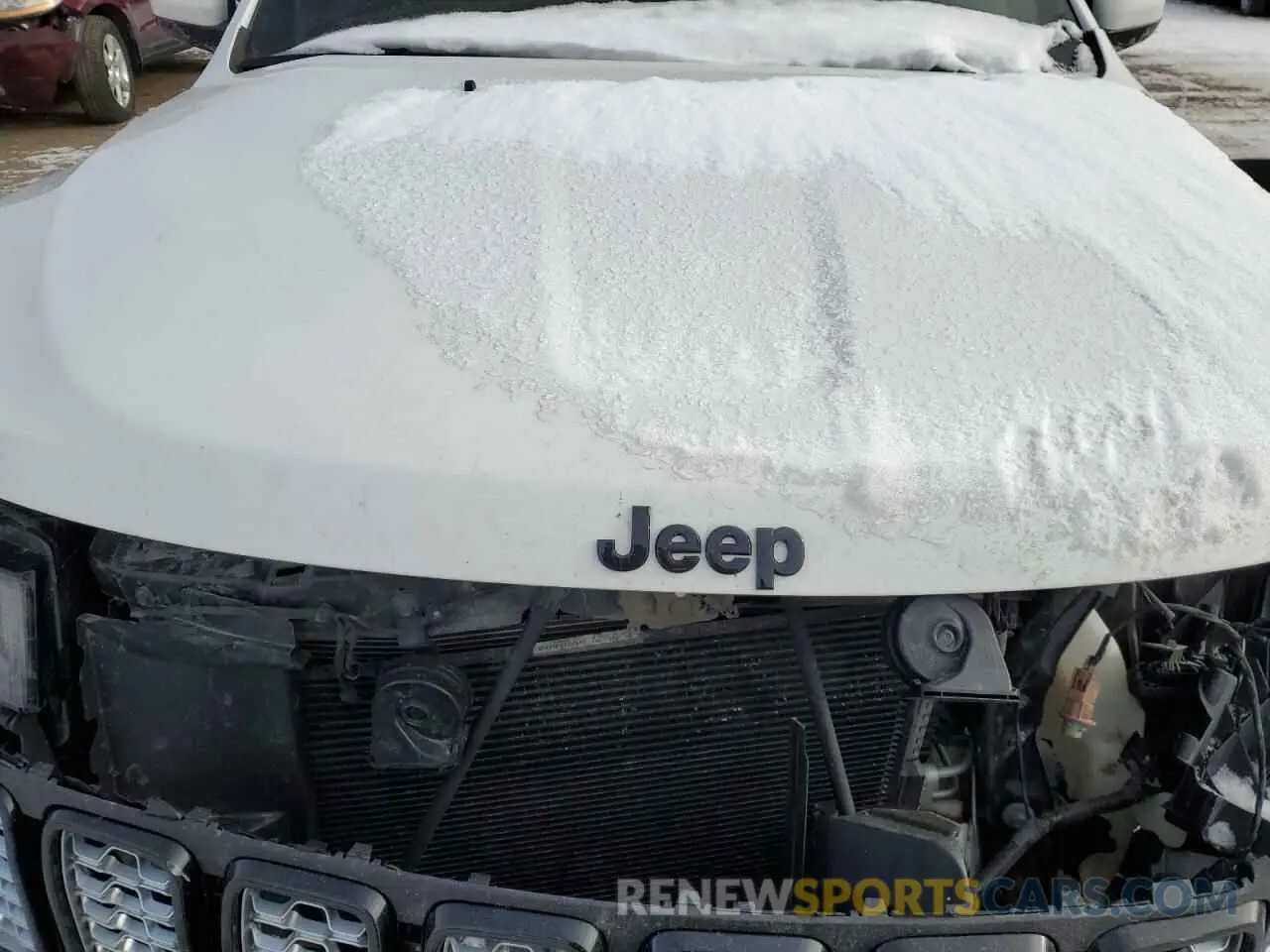 12 Photograph of a damaged car 1C4RJFAG2KC766347 JEEP GRAND CHER 2019