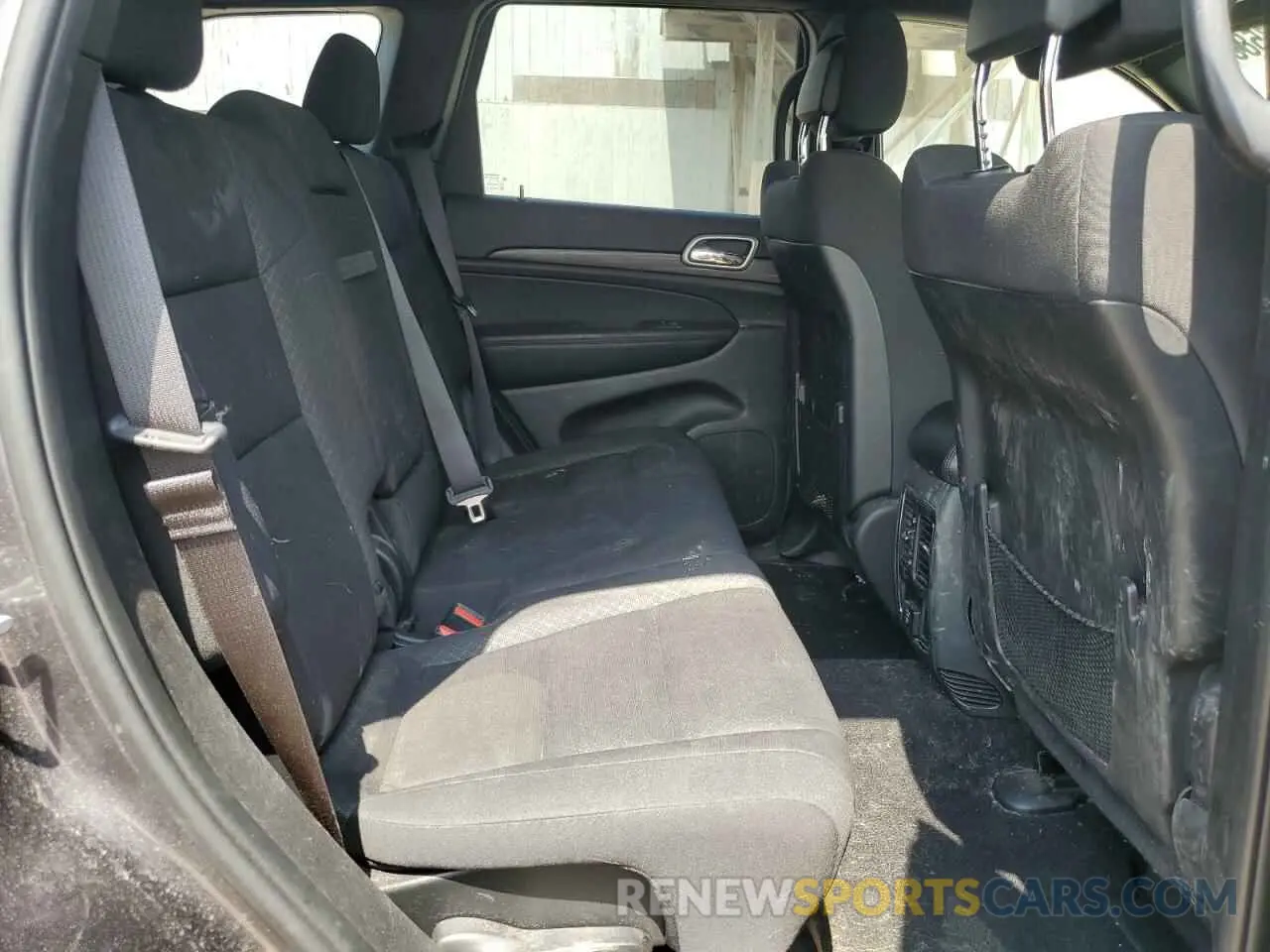 11 Photograph of a damaged car 1C4RJFAG2KC810380 JEEP GRAND CHER 2019