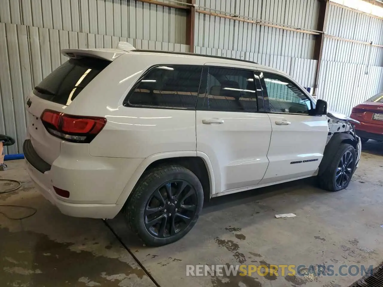 3 Photograph of a damaged car 1C4RJFAG3KC706853 JEEP GRAND CHER 2019