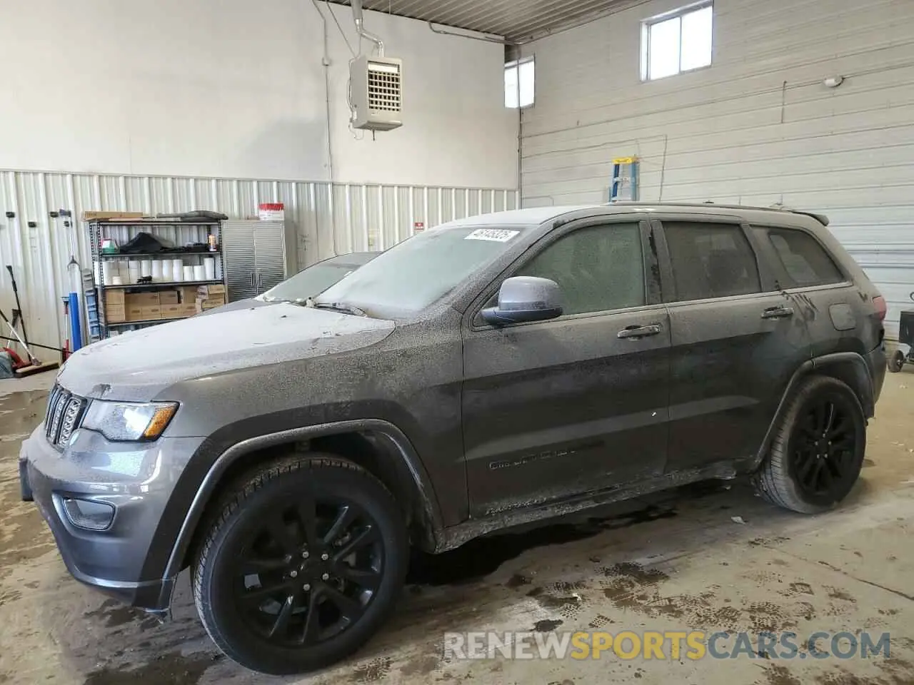 1 Photograph of a damaged car 1C4RJFAG3KC754384 JEEP GRAND CHER 2019