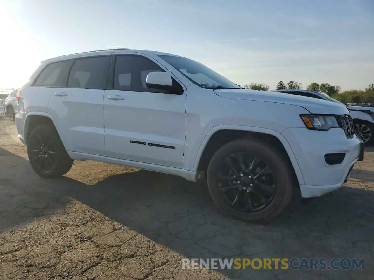4 Photograph of a damaged car 1C4RJFAG4KC570068 JEEP GRAND CHER 2019