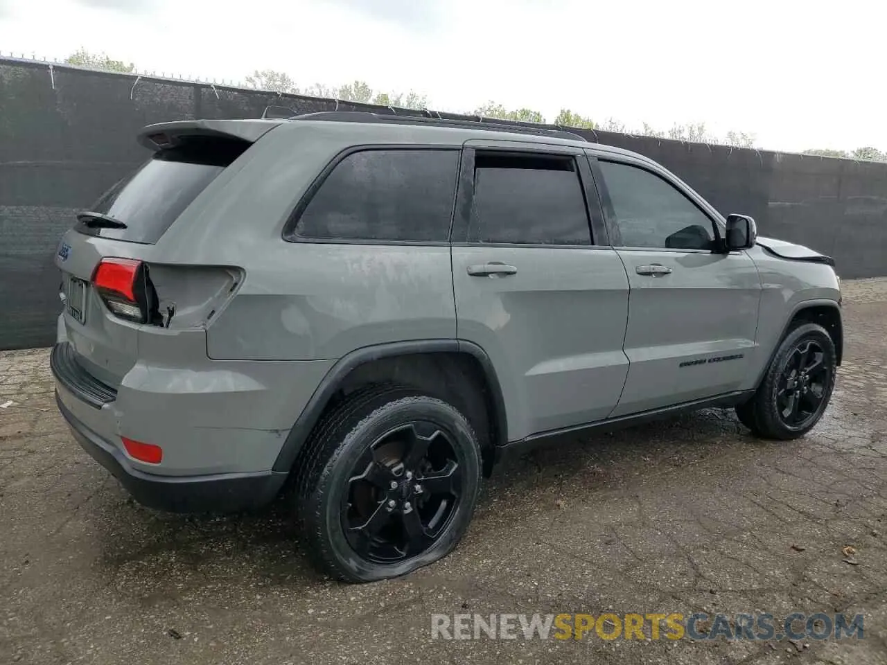 3 Photograph of a damaged car 1C4RJFAG4KC607930 JEEP GRAND CHER 2019