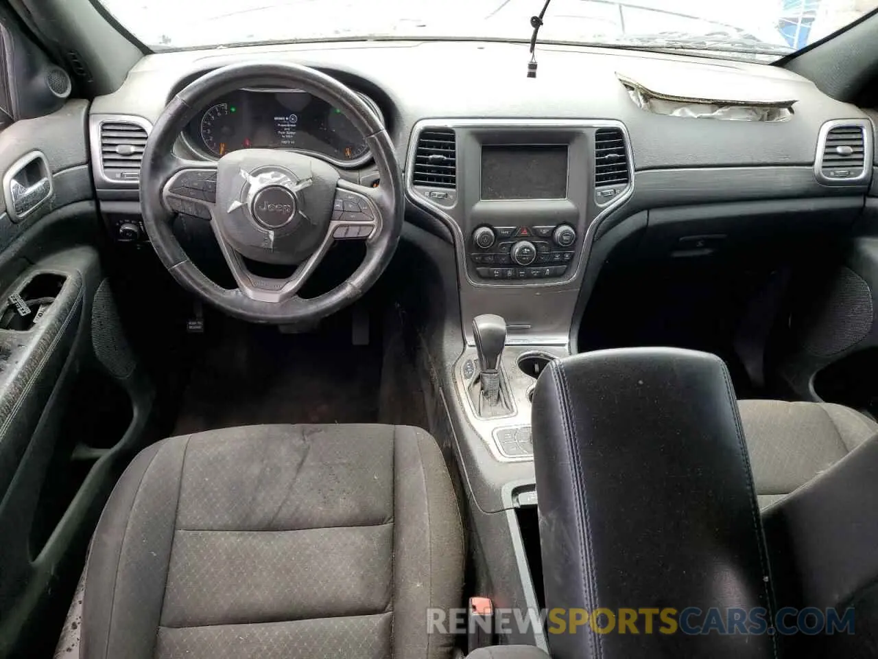 8 Photograph of a damaged car 1C4RJFAG4KC607930 JEEP GRAND CHER 2019