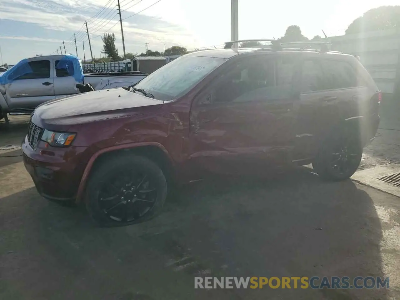 1 Photograph of a damaged car 1C4RJFAG5KC526239 JEEP GRAND CHER 2019