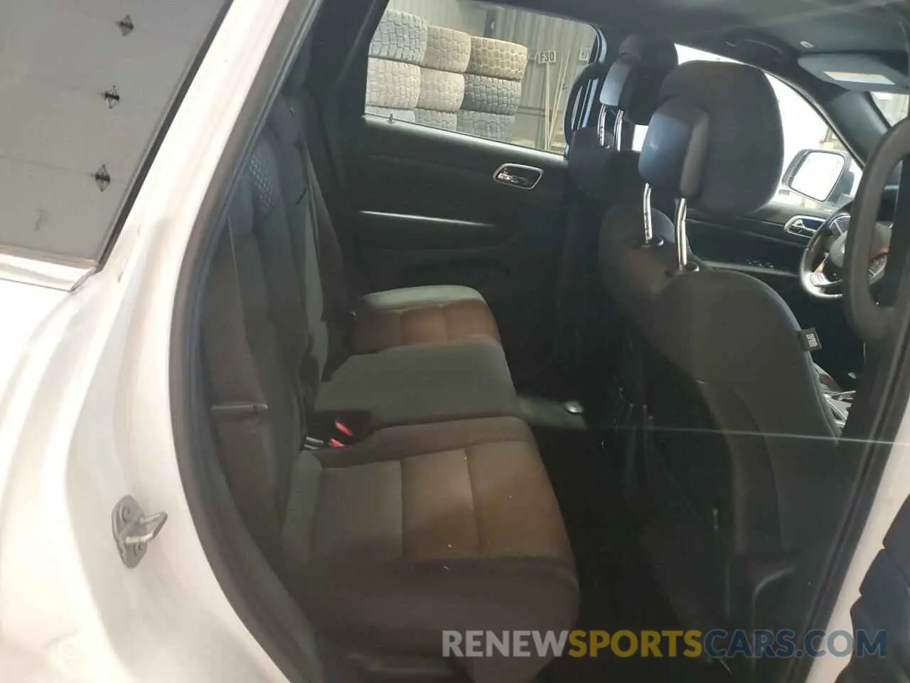 11 Photograph of a damaged car 1C4RJFAG5KC529092 JEEP GRAND CHER 2019