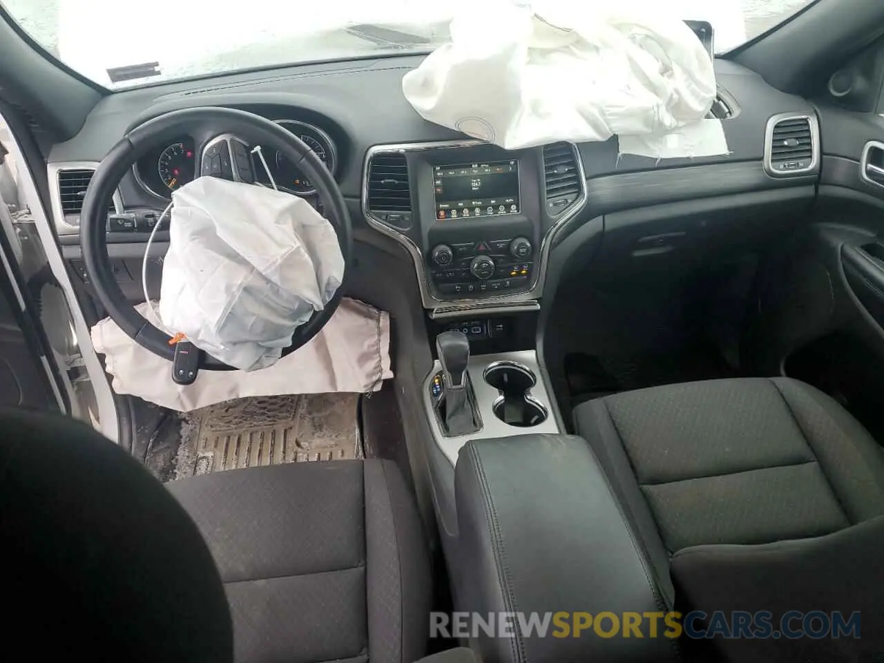 8 Photograph of a damaged car 1C4RJFAG5KC551464 JEEP GRAND CHER 2019