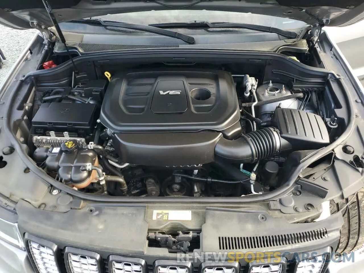 12 Photograph of a damaged car 1C4RJFAG5KC601943 JEEP GRAND CHER 2019