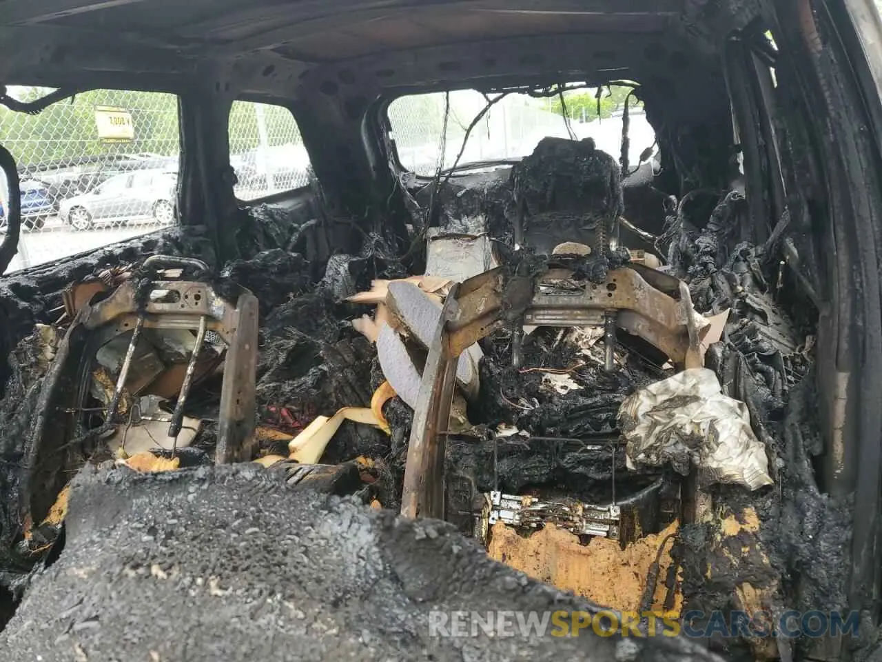10 Photograph of a damaged car 1C4RJFAG5KC702044 JEEP GRAND CHER 2019