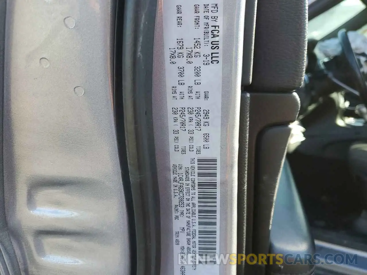 13 Photograph of a damaged car 1C4RJFAG5KC720253 JEEP GRAND CHER 2019