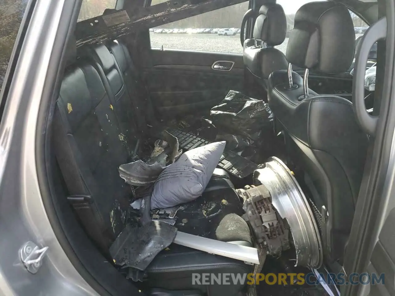 11 Photograph of a damaged car 1C4RJFAG6KC545575 JEEP GRAND CHER 2019