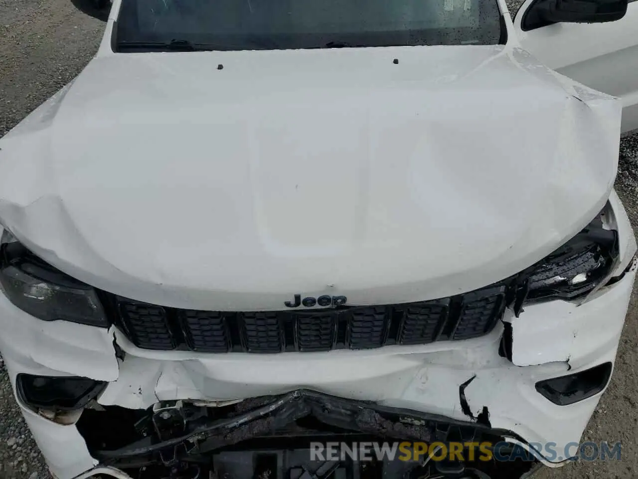 12 Photograph of a damaged car 1C4RJFAG6KC614135 JEEP GRAND CHER 2019