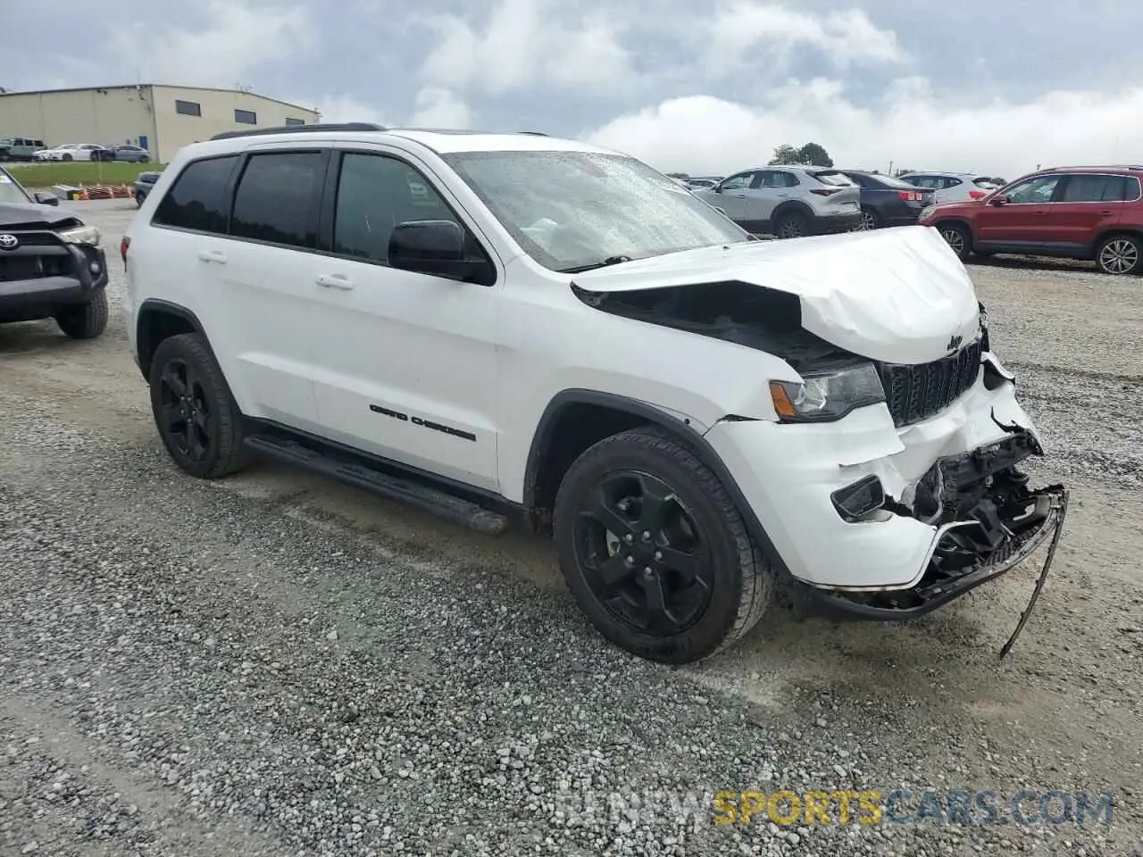4 Photograph of a damaged car 1C4RJFAG6KC614135 JEEP GRAND CHER 2019