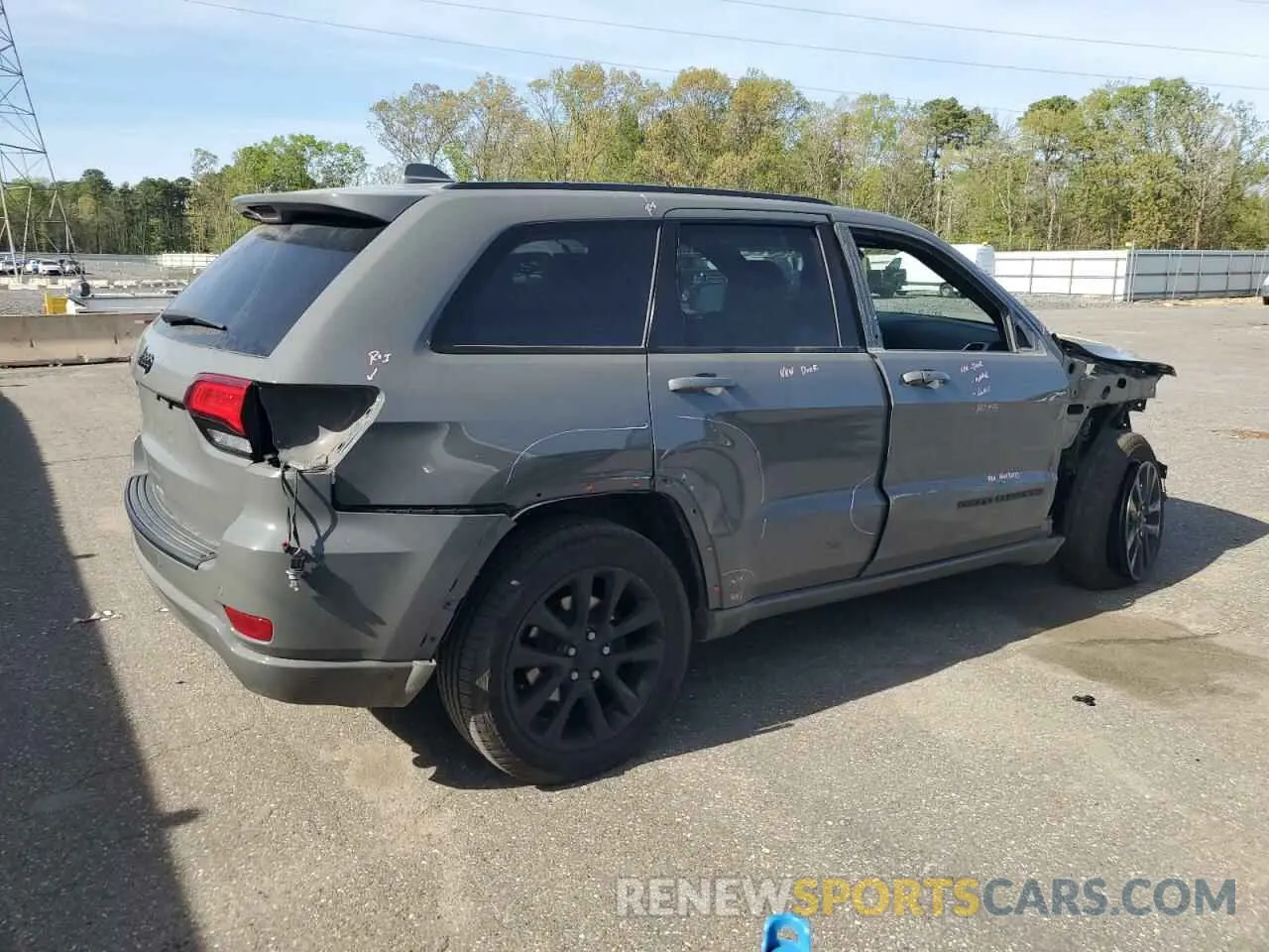 3 Photograph of a damaged car 1C4RJFAG6KC788173 JEEP GRAND CHER 2019