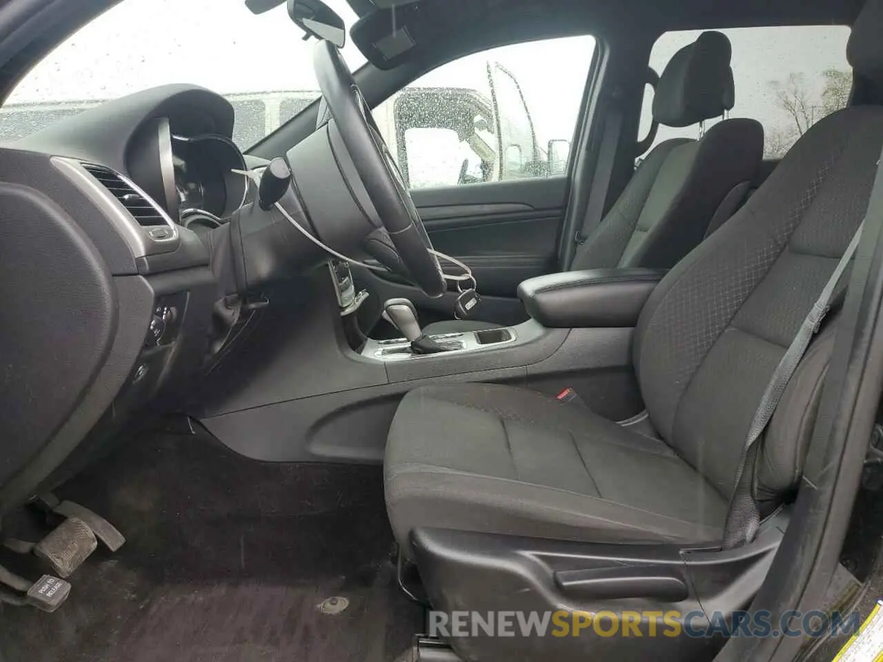 7 Photograph of a damaged car 1C4RJFAG7KC531751 JEEP GRAND CHER 2019
