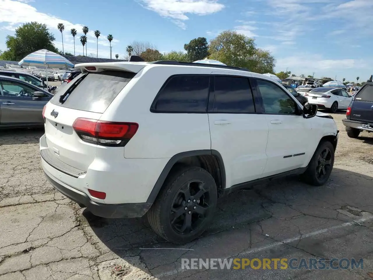 3 Photograph of a damaged car 1C4RJFAG7KC537517 JEEP GRAND CHER 2019