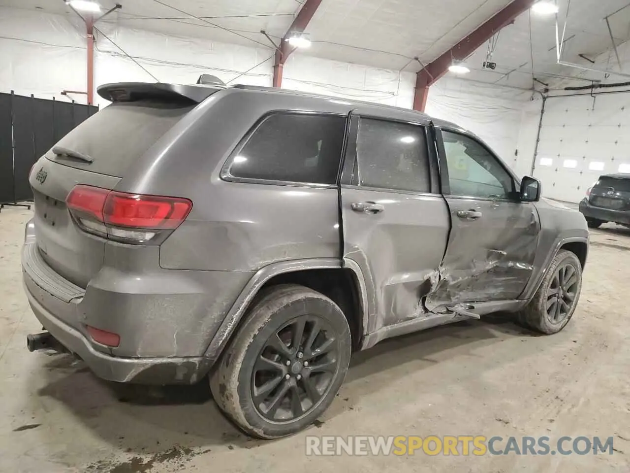 3 Photograph of a damaged car 1C4RJFAG7KC547111 JEEP GRAND CHER 2019