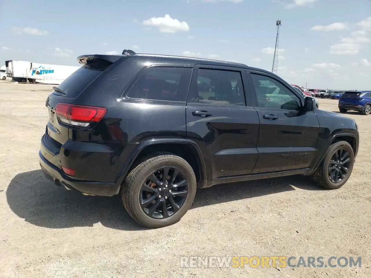 3 Photograph of a damaged car 1C4RJFAG8KC589531 JEEP GRAND CHER 2019