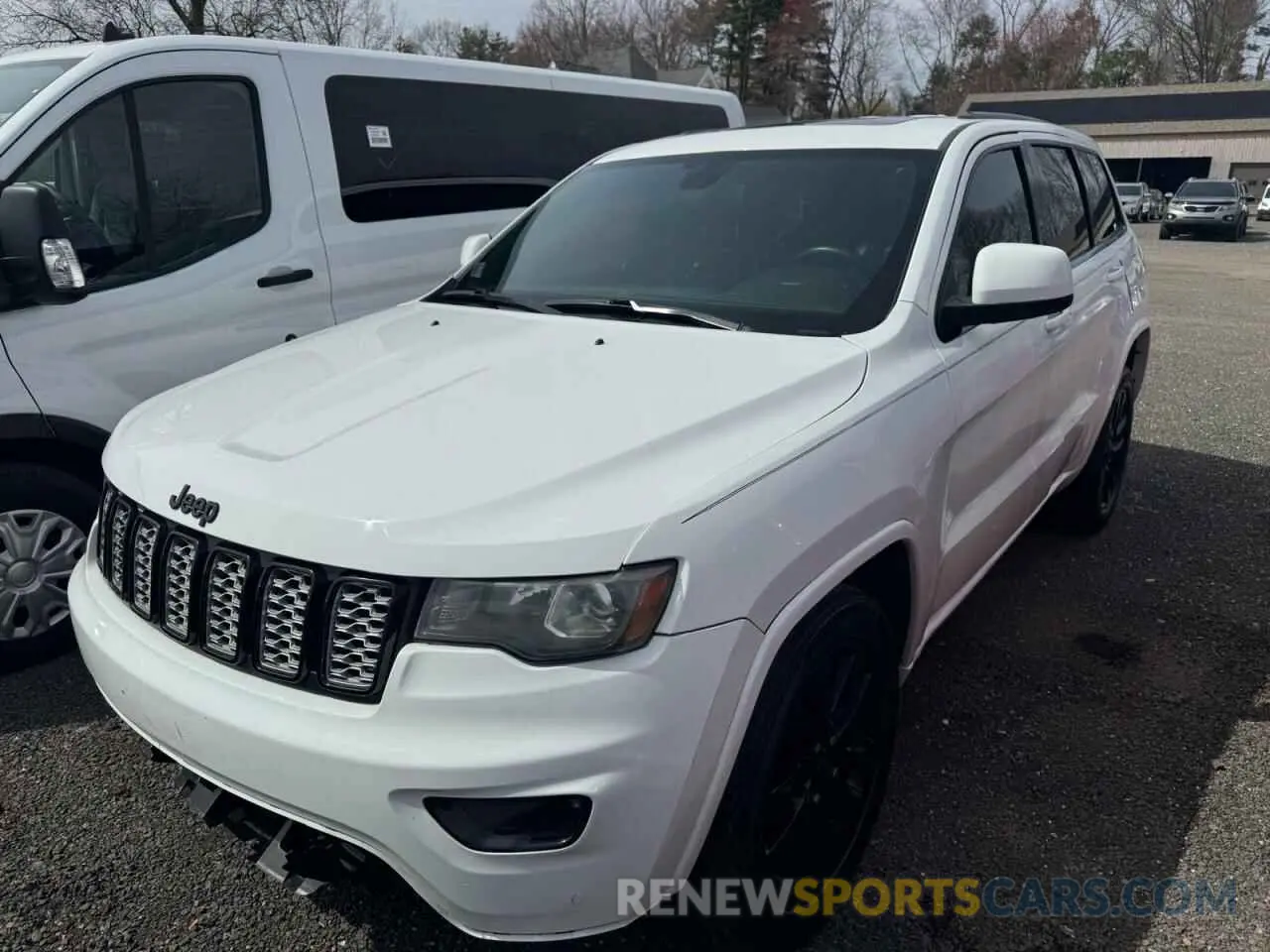 1 Photograph of a damaged car 1C4RJFAG8KC678774 JEEP GRAND CHER 2019