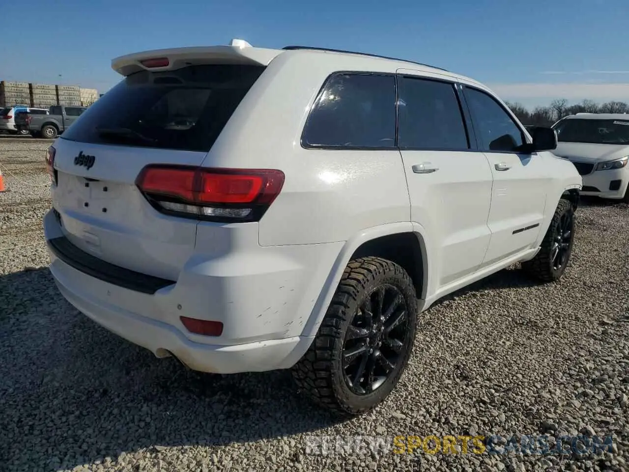 3 Photograph of a damaged car 1C4RJFAG9KC567635 JEEP GRAND CHER 2019