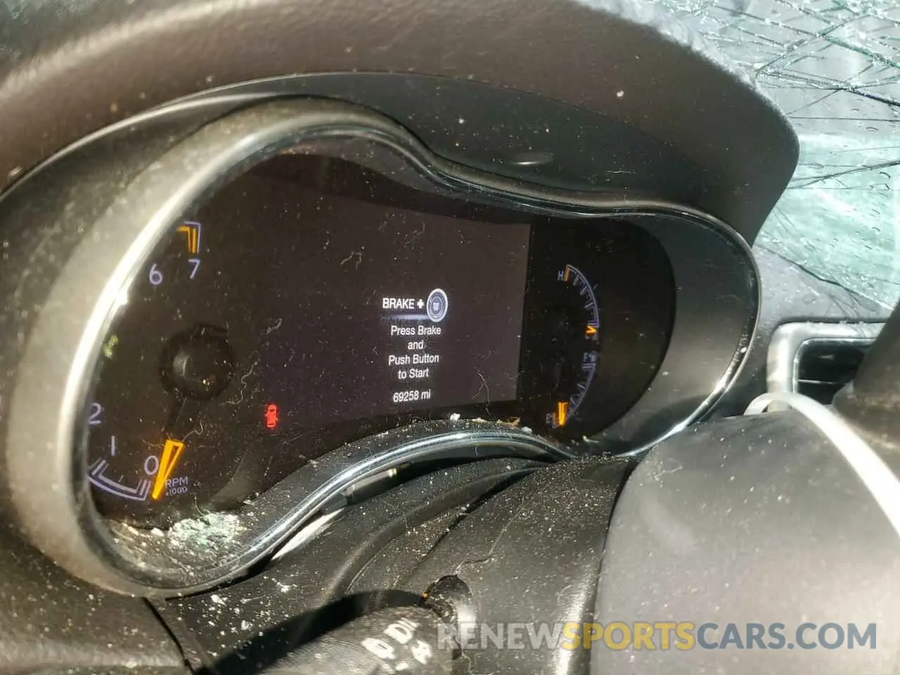9 Photograph of a damaged car 1C4RJFAG9KC727240 JEEP GRAND CHER 2019