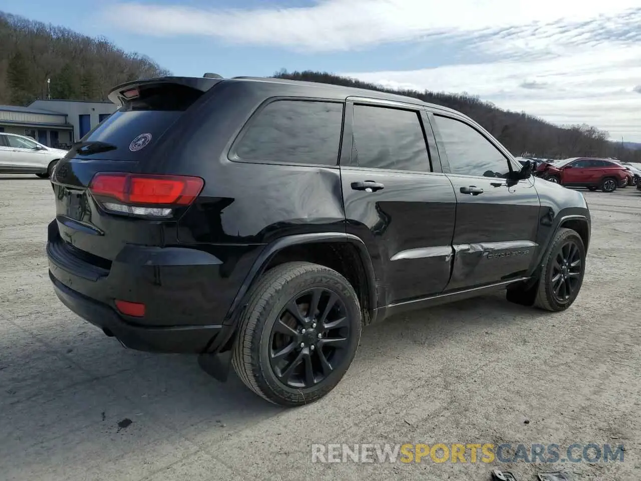3 Photograph of a damaged car 1C4RJFAG9KC775742 JEEP GRAND CHER 2019