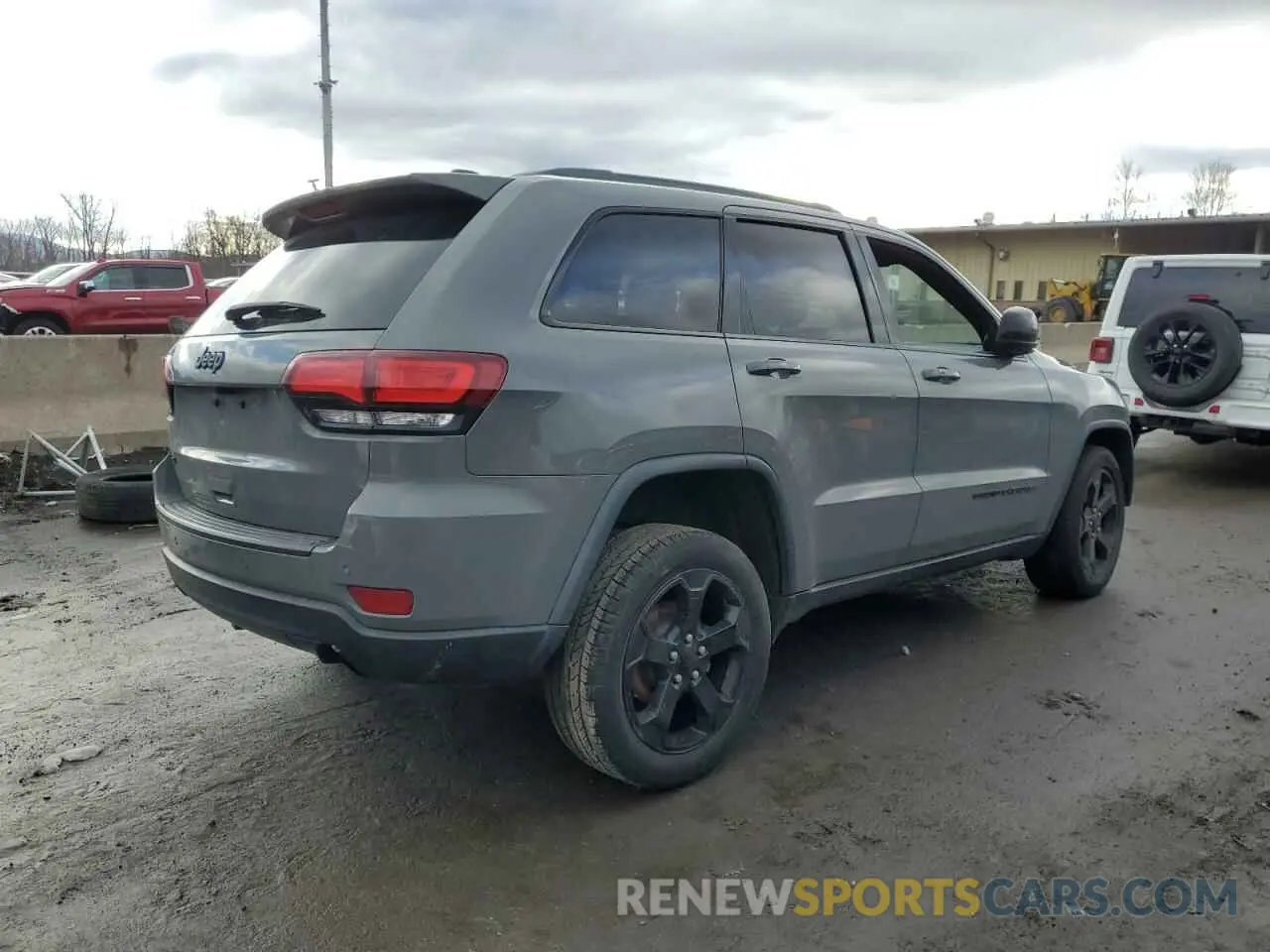 3 Photograph of a damaged car 1C4RJFAG9KC818833 JEEP GRAND CHER 2019