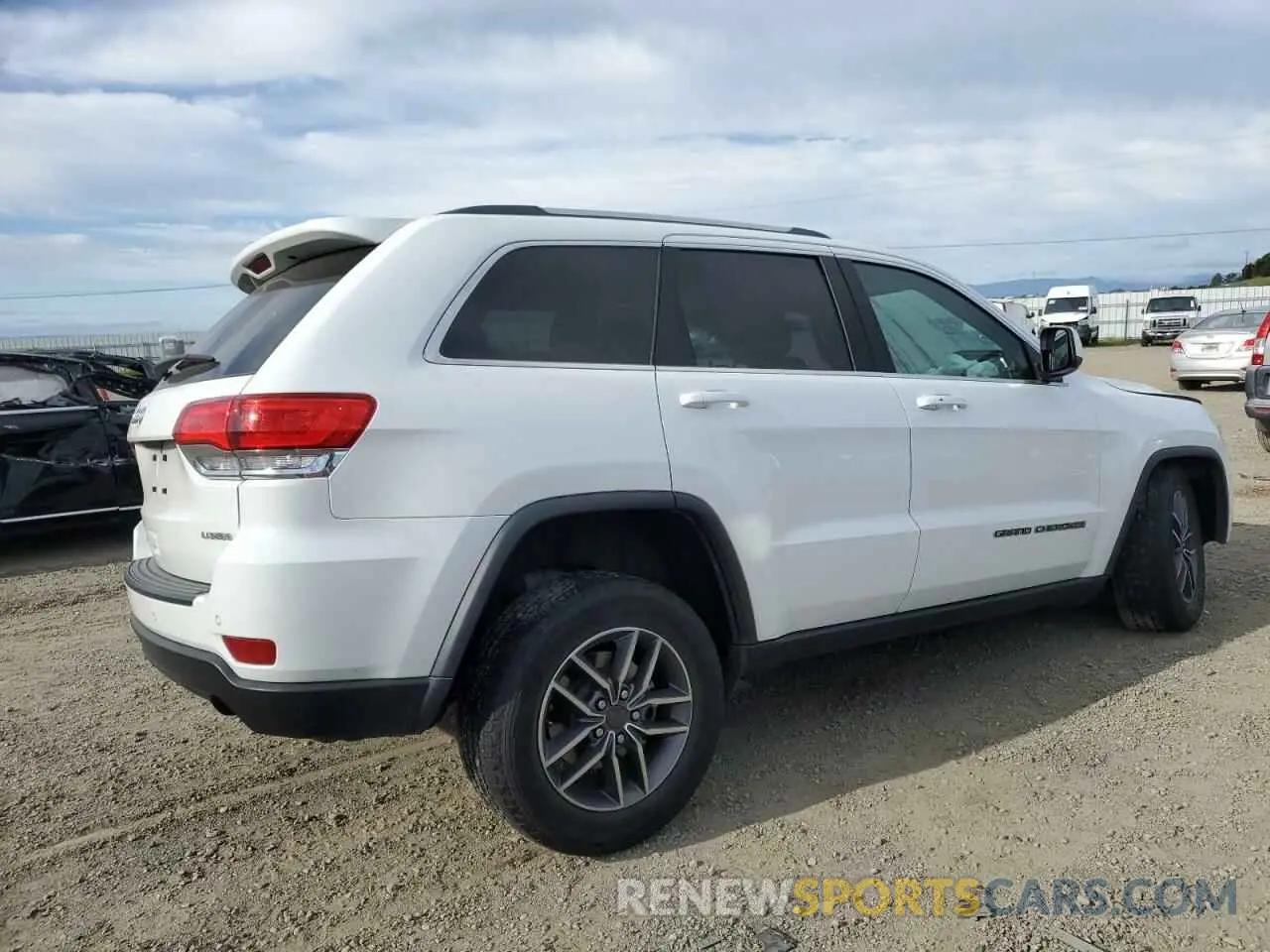 3 Photograph of a damaged car 1C4RJFAG9KC850472 JEEP GRAND CHER 2019