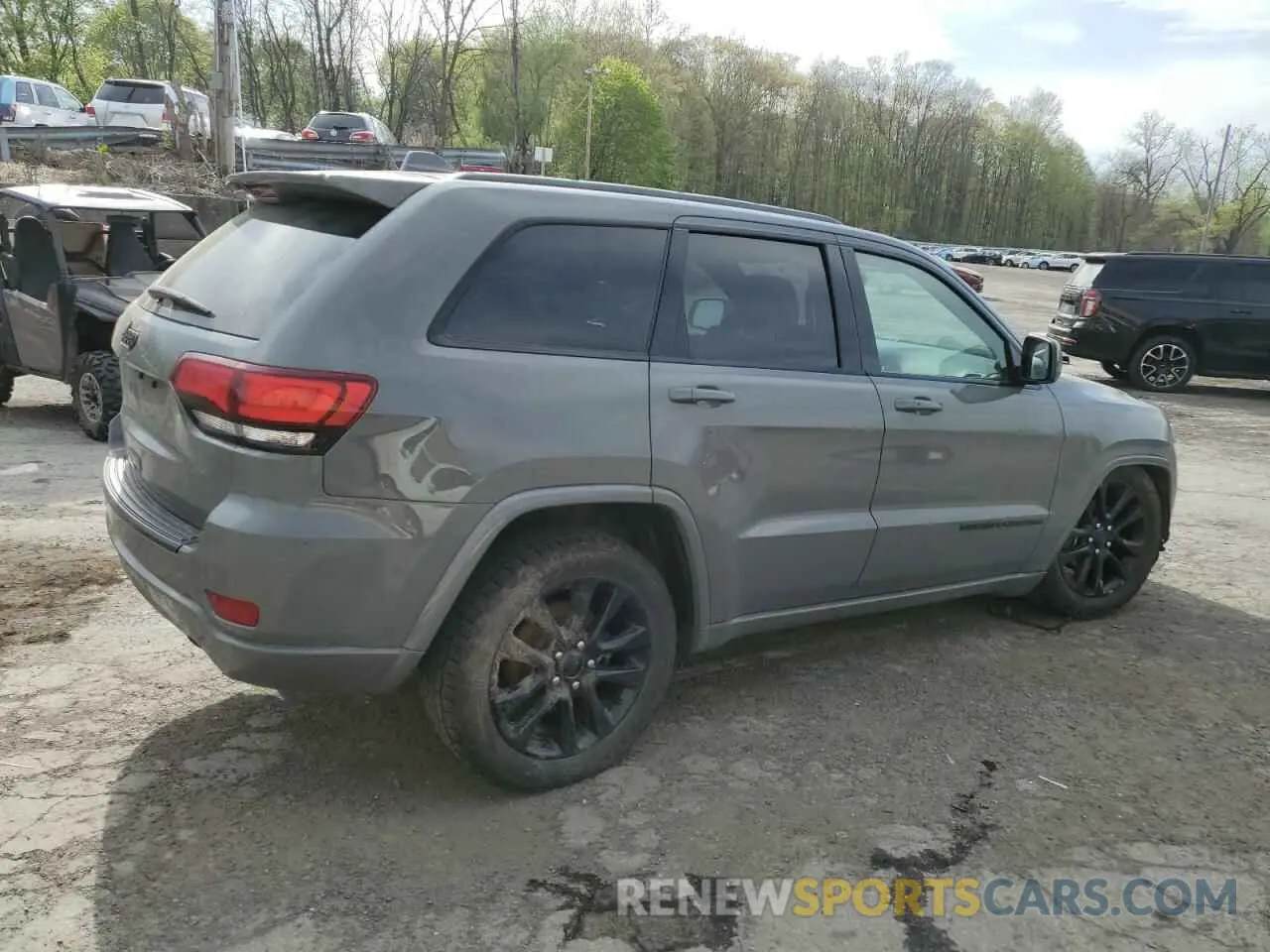 3 Photograph of a damaged car 1C4RJFAGXKC727635 JEEP GRAND CHER 2019