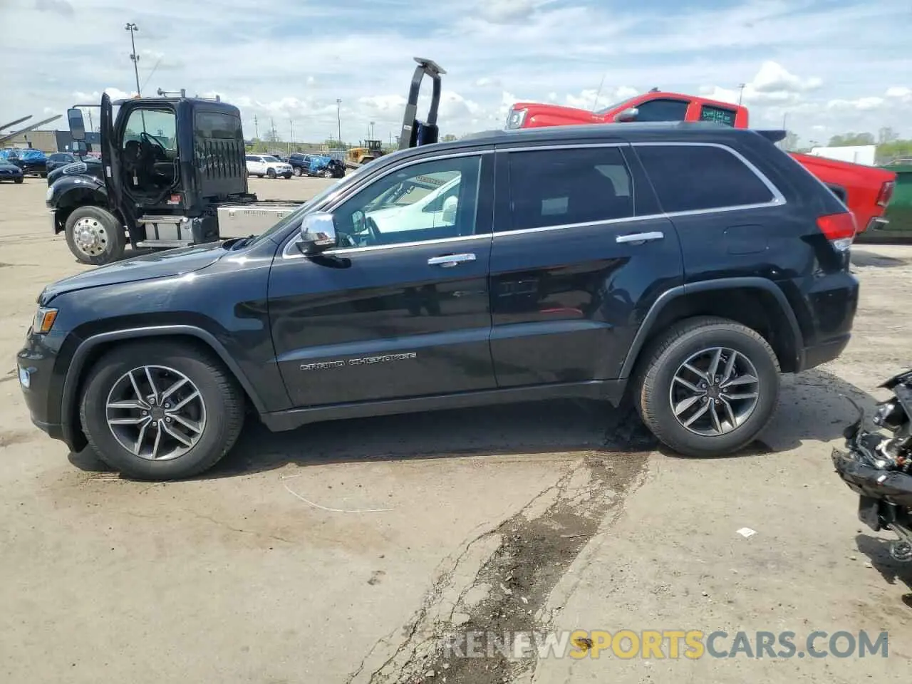 2 Photograph of a damaged car 1C4RJFBG0KC538913 JEEP GRAND CHER 2019