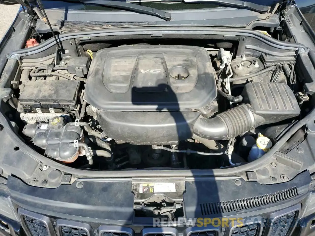 12 Photograph of a damaged car 1C4RJFBG0KC628112 JEEP GRAND CHER 2019