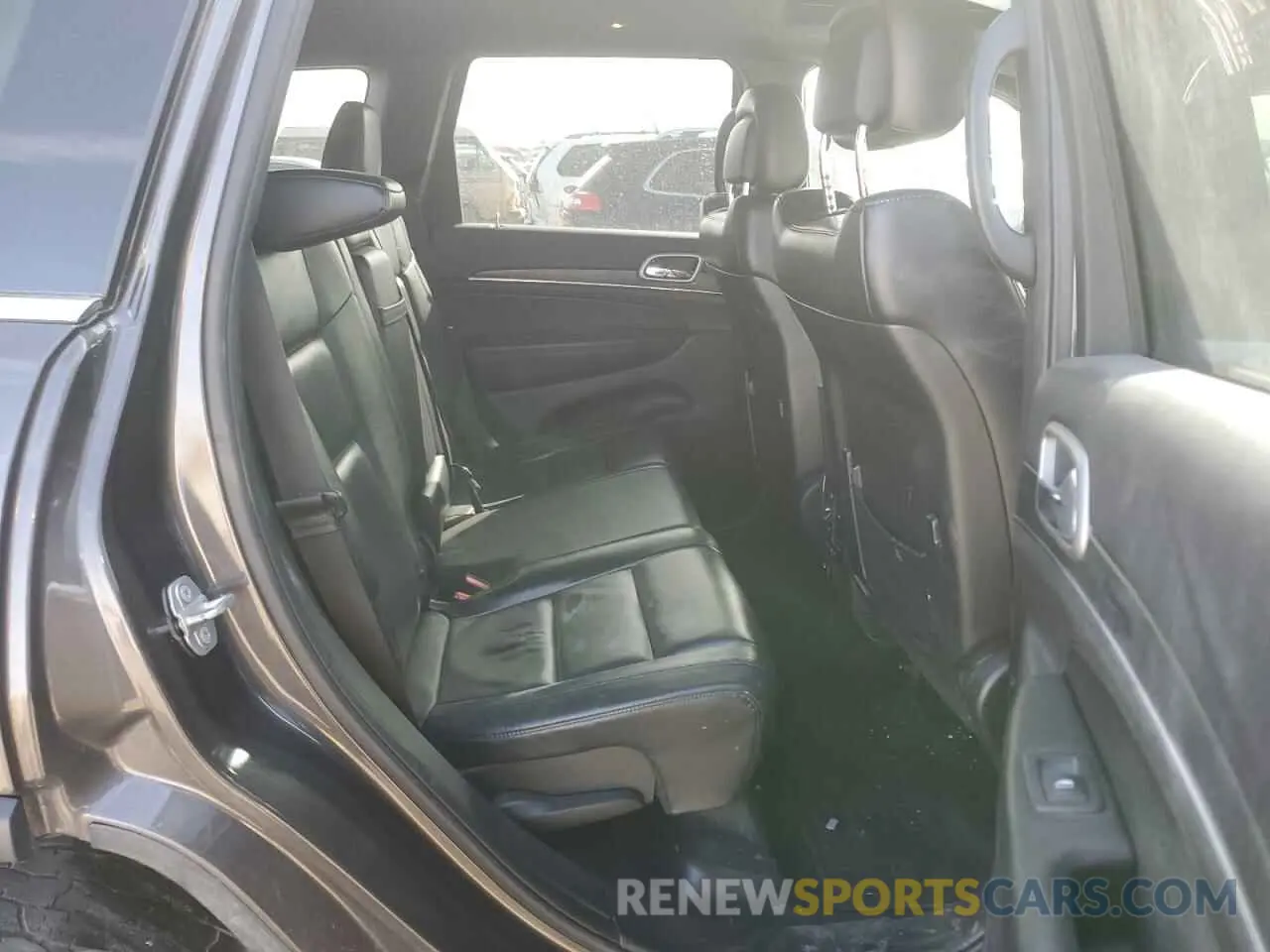 11 Photograph of a damaged car 1C4RJFBG0KC728906 JEEP GRAND CHER 2019