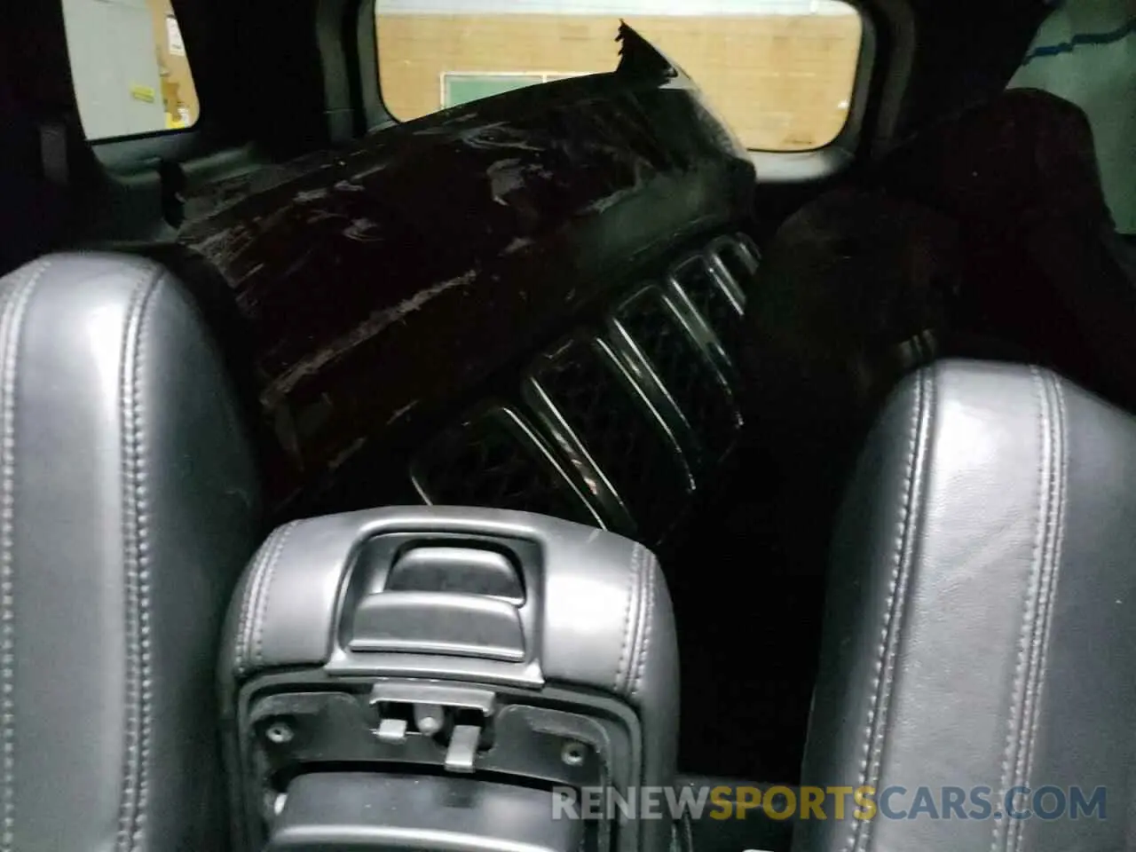 10 Photograph of a damaged car 1C4RJFBG0KC730526 JEEP GRAND CHER 2019