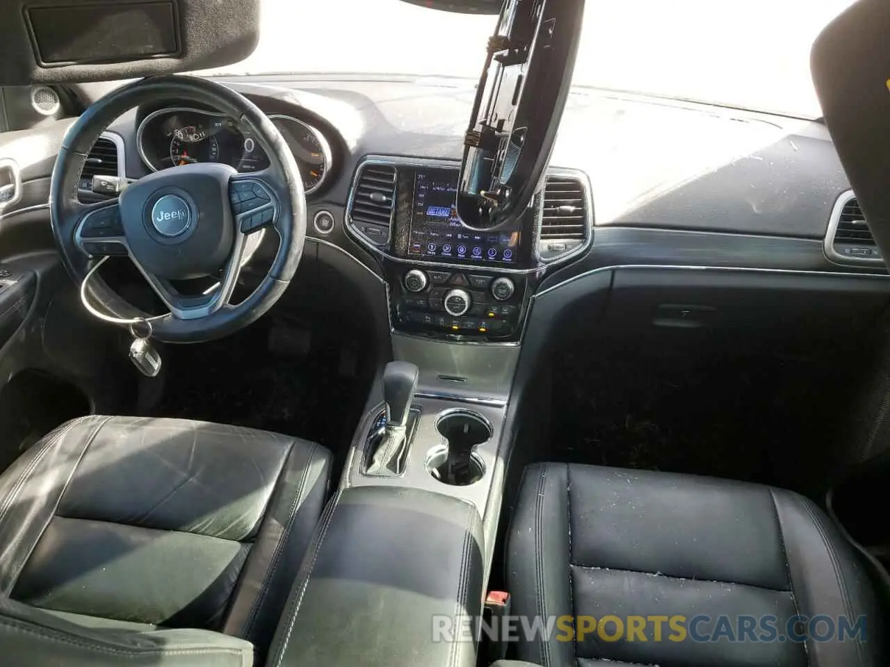 8 Photograph of a damaged car 1C4RJFBG0KC765356 JEEP GRAND CHER 2019