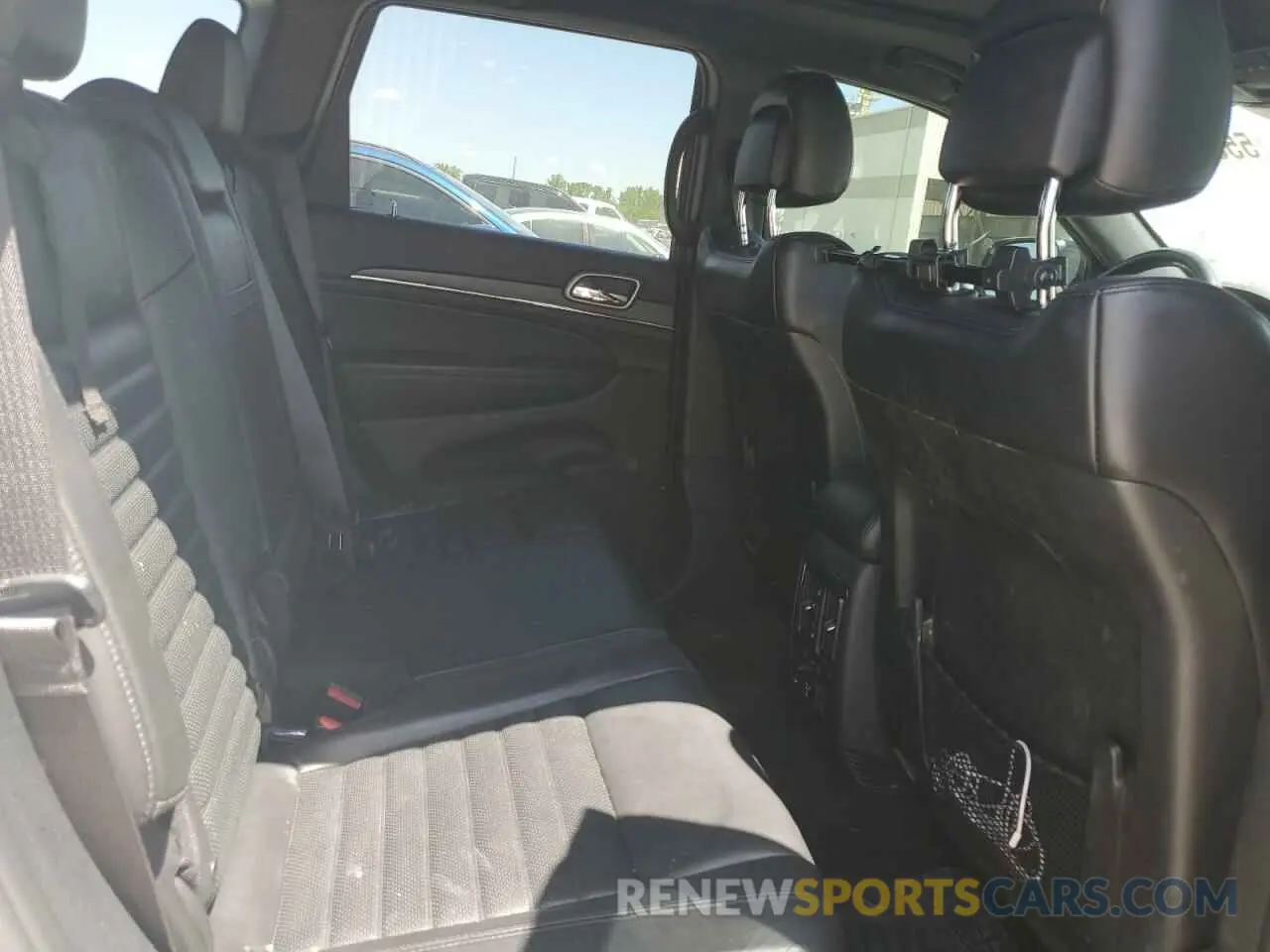 11 Photograph of a damaged car 1C4RJFBG0KC816306 JEEP GRAND CHER 2019