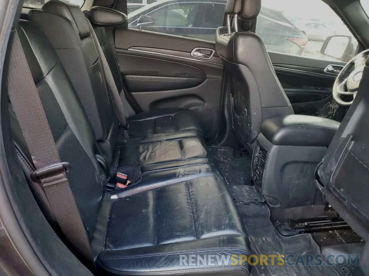 12 Photograph of a damaged car 1C4RJFBG1KC548172 JEEP GRAND CHER 2019