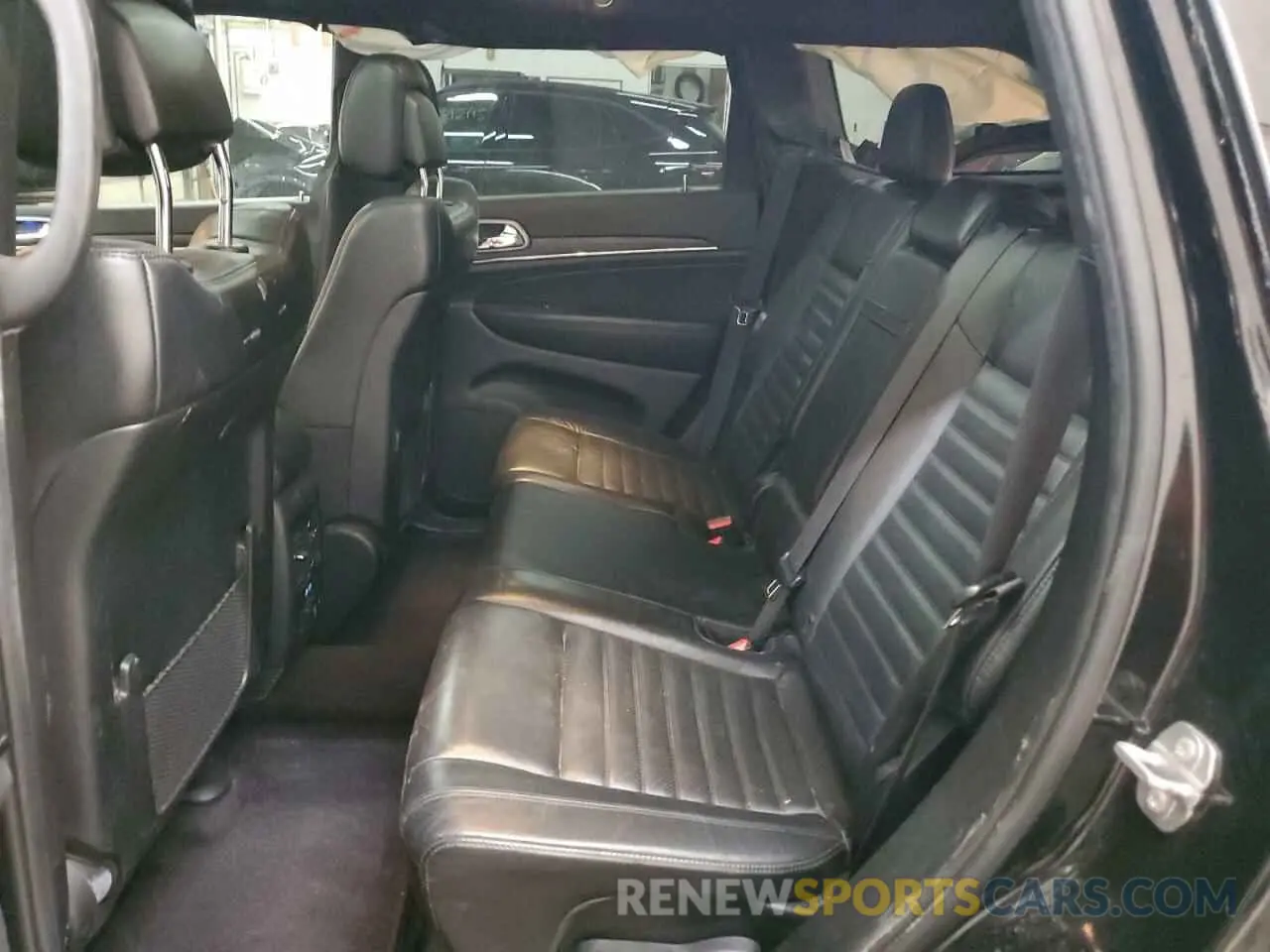 11 Photograph of a damaged car 1C4RJFBG1KC583505 JEEP GRAND CHER 2019