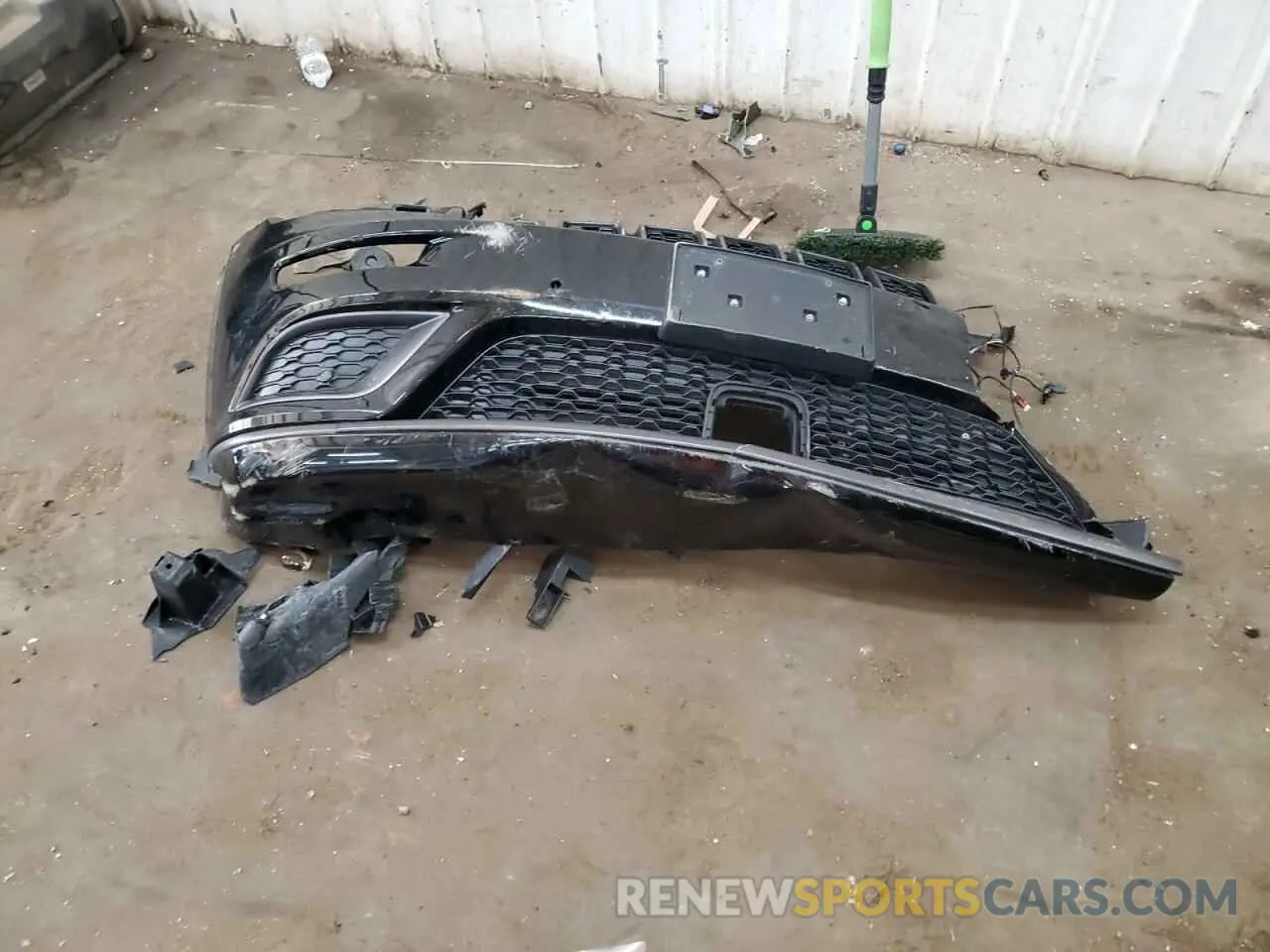 13 Photograph of a damaged car 1C4RJFBG1KC583505 JEEP GRAND CHER 2019