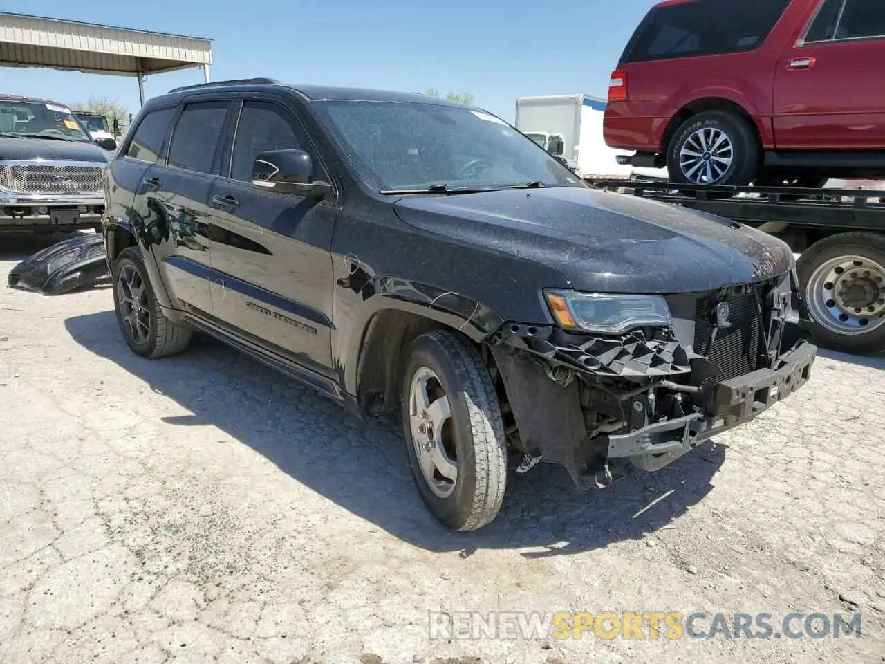 4 Photograph of a damaged car 1C4RJFBG1KC671860 JEEP GRAND CHER 2019