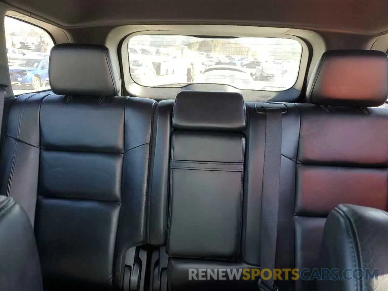 10 Photograph of a damaged car 1C4RJFBG1KC686066 JEEP GRAND CHER 2019