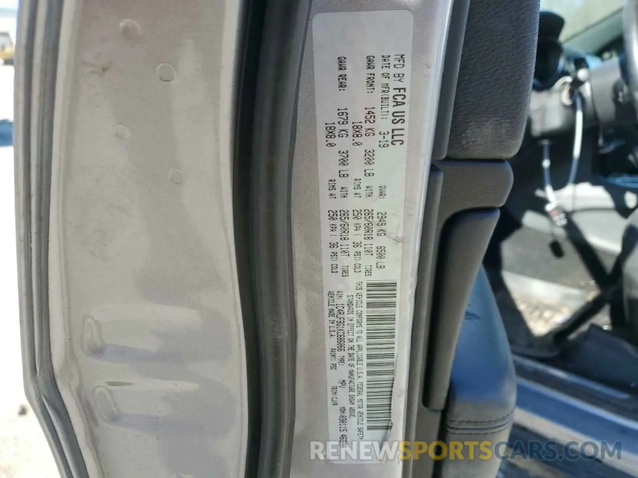 15 Photograph of a damaged car 1C4RJFBG1KC686066 JEEP GRAND CHER 2019
