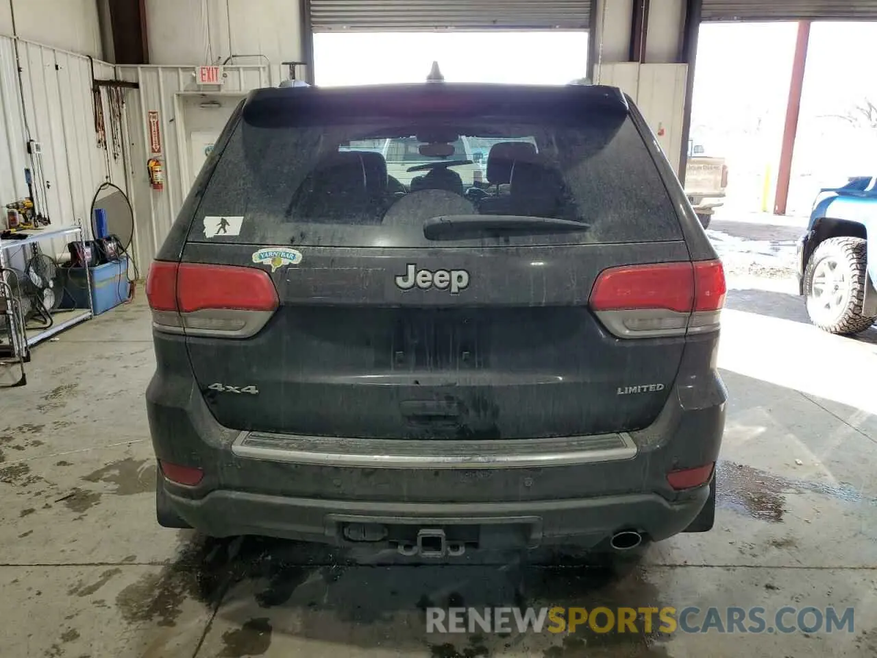 6 Photograph of a damaged car 1C4RJFBG1KC784952 JEEP GRAND CHER 2019