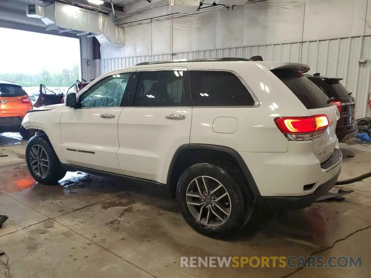 2 Photograph of a damaged car 1C4RJFBG2KC724484 JEEP GRAND CHER 2019