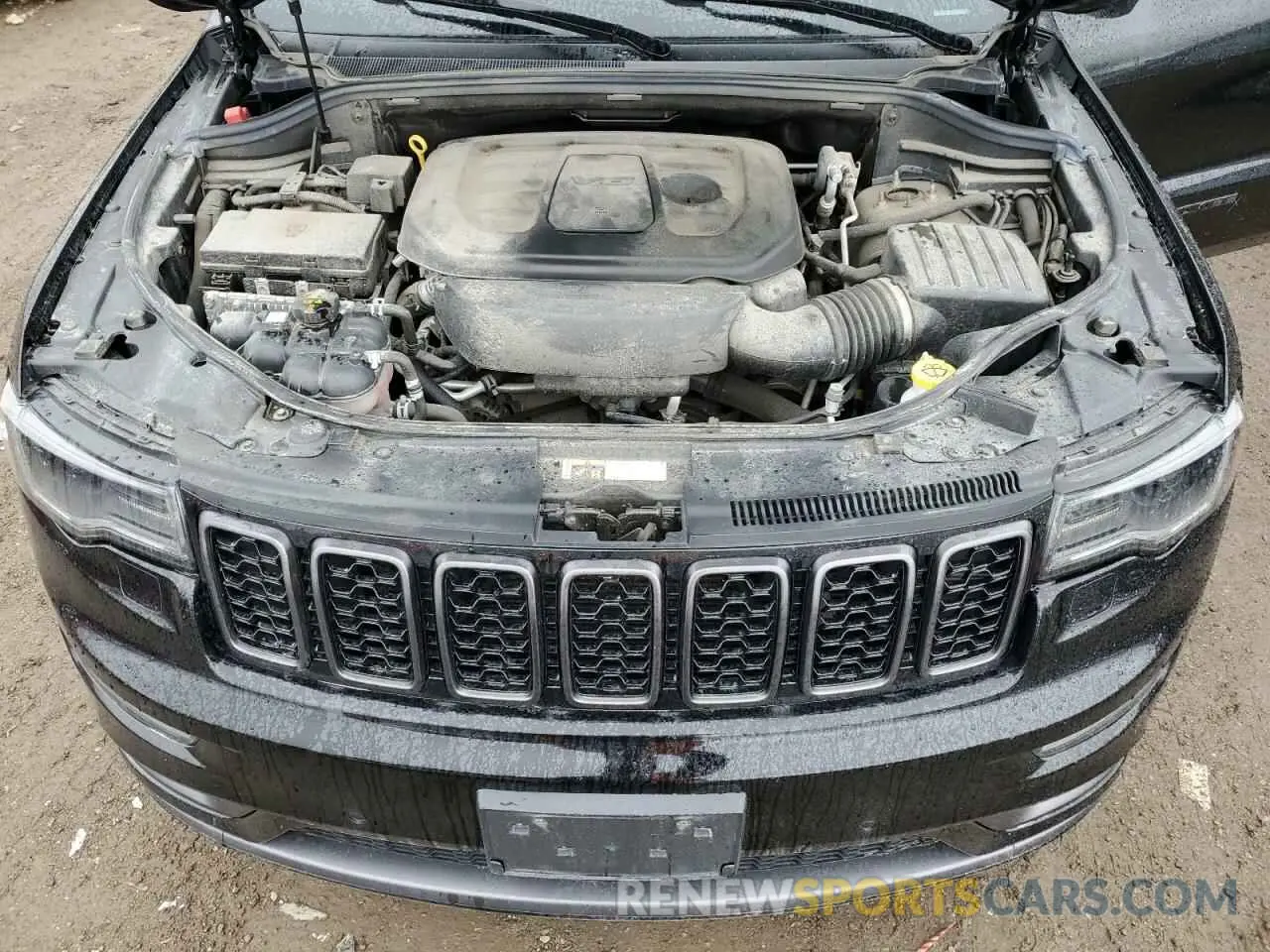 12 Photograph of a damaged car 1C4RJFBG2KC739759 JEEP GRAND CHER 2019