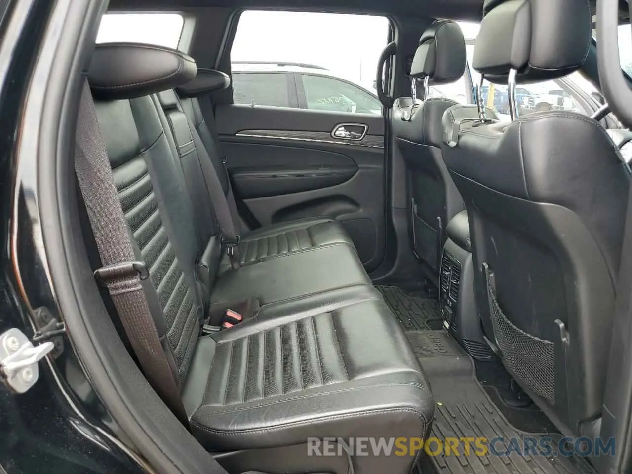 10 Photograph of a damaged car 1C4RJFBG3KC601485 JEEP GRAND CHER 2019