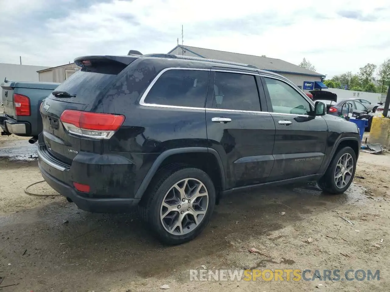3 Photograph of a damaged car 1C4RJFBG3KC745697 JEEP GRAND CHER 2019